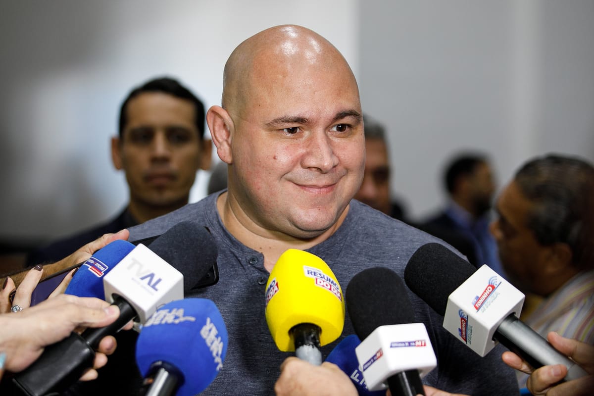 “Não é a PF que está trocando secretários”