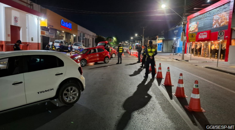 Operações Lei Seca terminam com 12 motoristas presos por embriaguez em Cuiabá