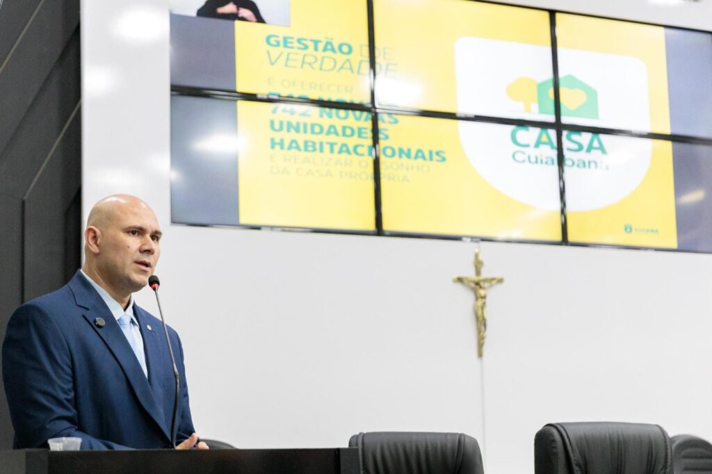 Prefeito retira proposta sobre férias de professores e discutirá dívida herdada de R$ 30 milhões na capital