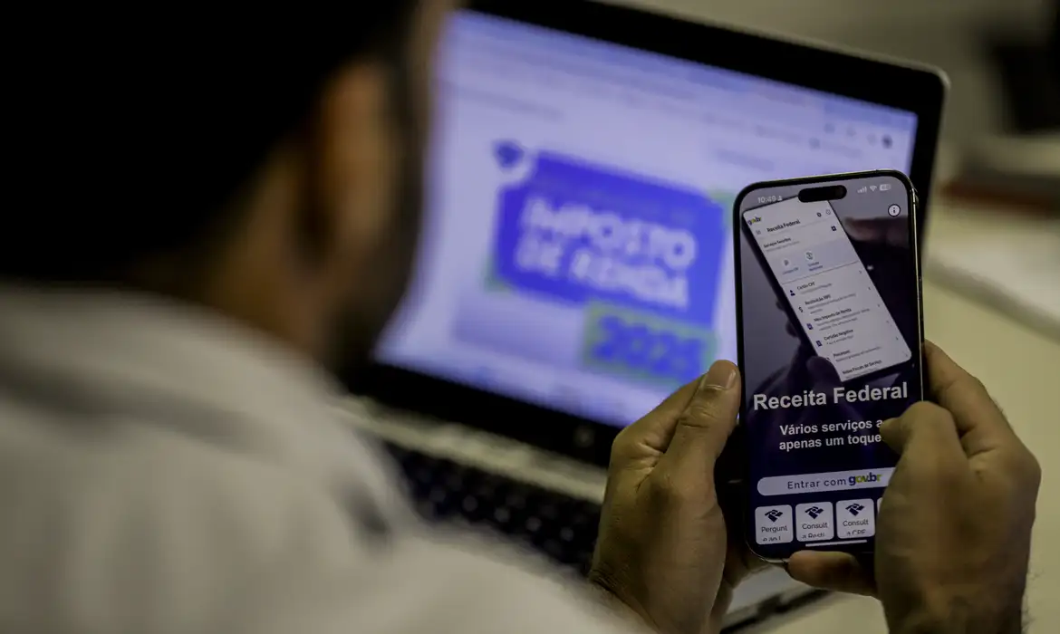 Receita Federal paga nesta quinta-feira terceiro lote de restituição do IR de 2025
