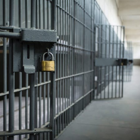 TJ mantém punição a detento após esposa tentar entrar em presidio com droga