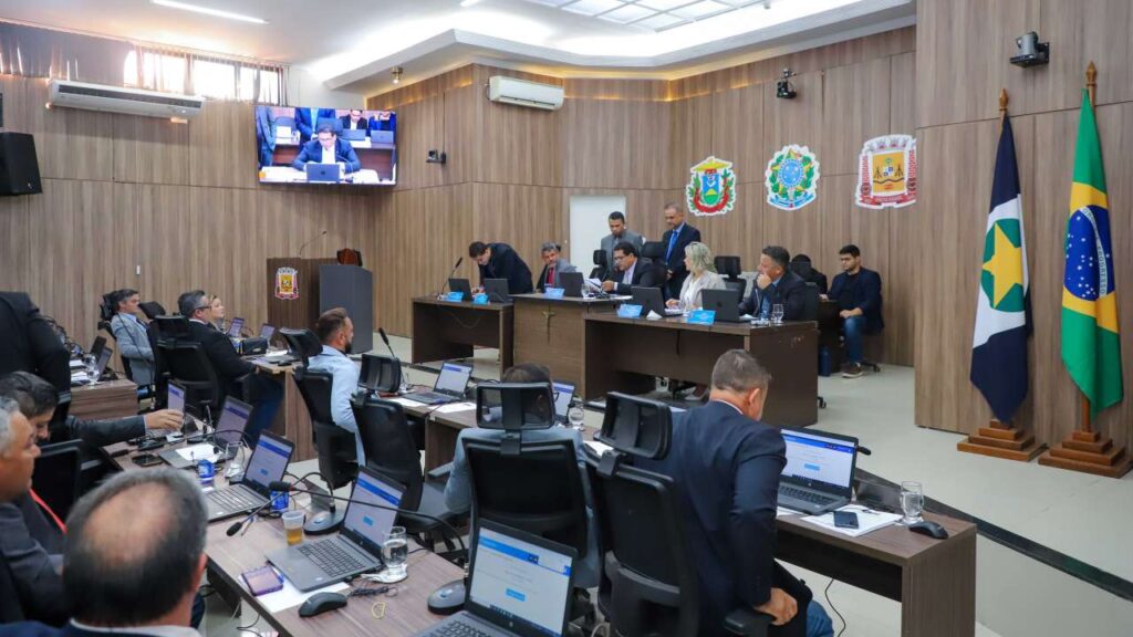 Câmara Municipal aprova PL da prefeitura que valoriza médicos, farmacêuticos e dentistas