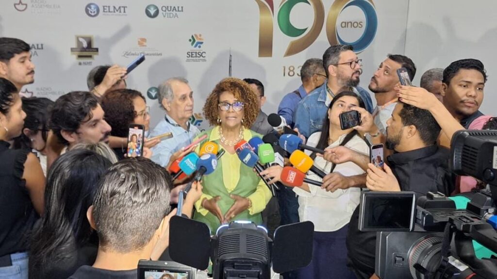 Cassada na Câmara, Edna Sampaio assume vaga na Assembleia até outubro