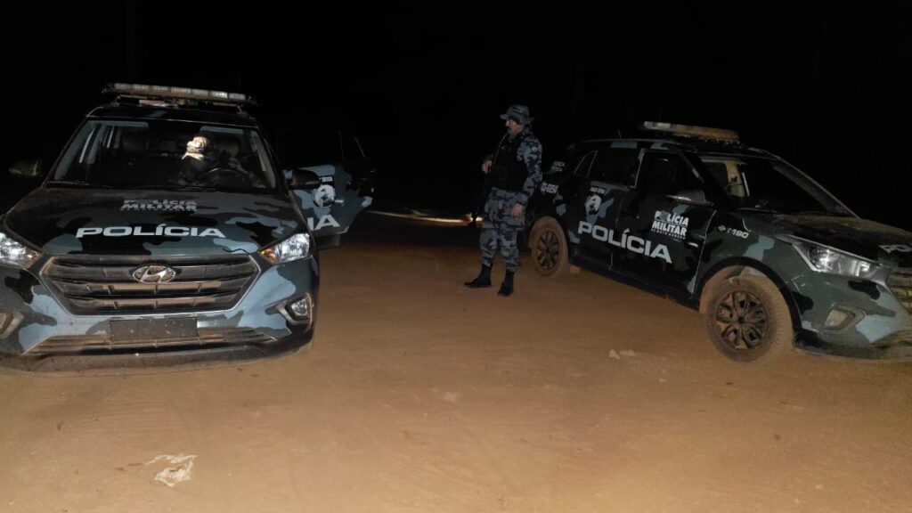 Cerco aos assaltantes de agência bancária mobiliza 100 policiais e encontra Hilux usada na fuga