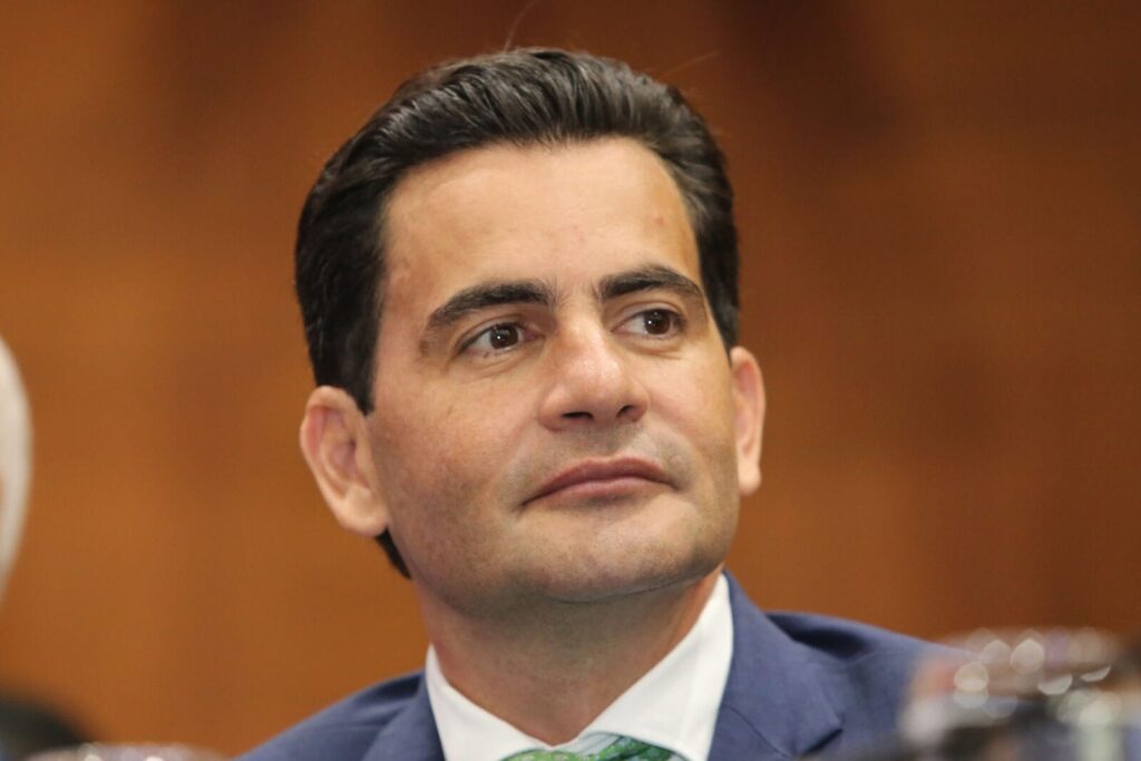 Chefe da Casa Civil admite reassumir mandato para votar anistia à ex-presidente Bolsonaro