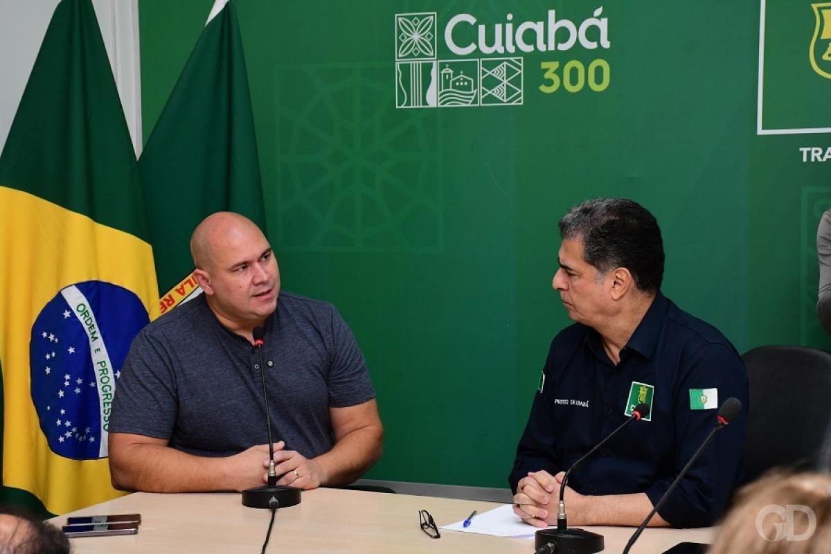 Emanuel Pinheiro e Abilio trocam farpas após “sumiço” de emendas da prefeitura