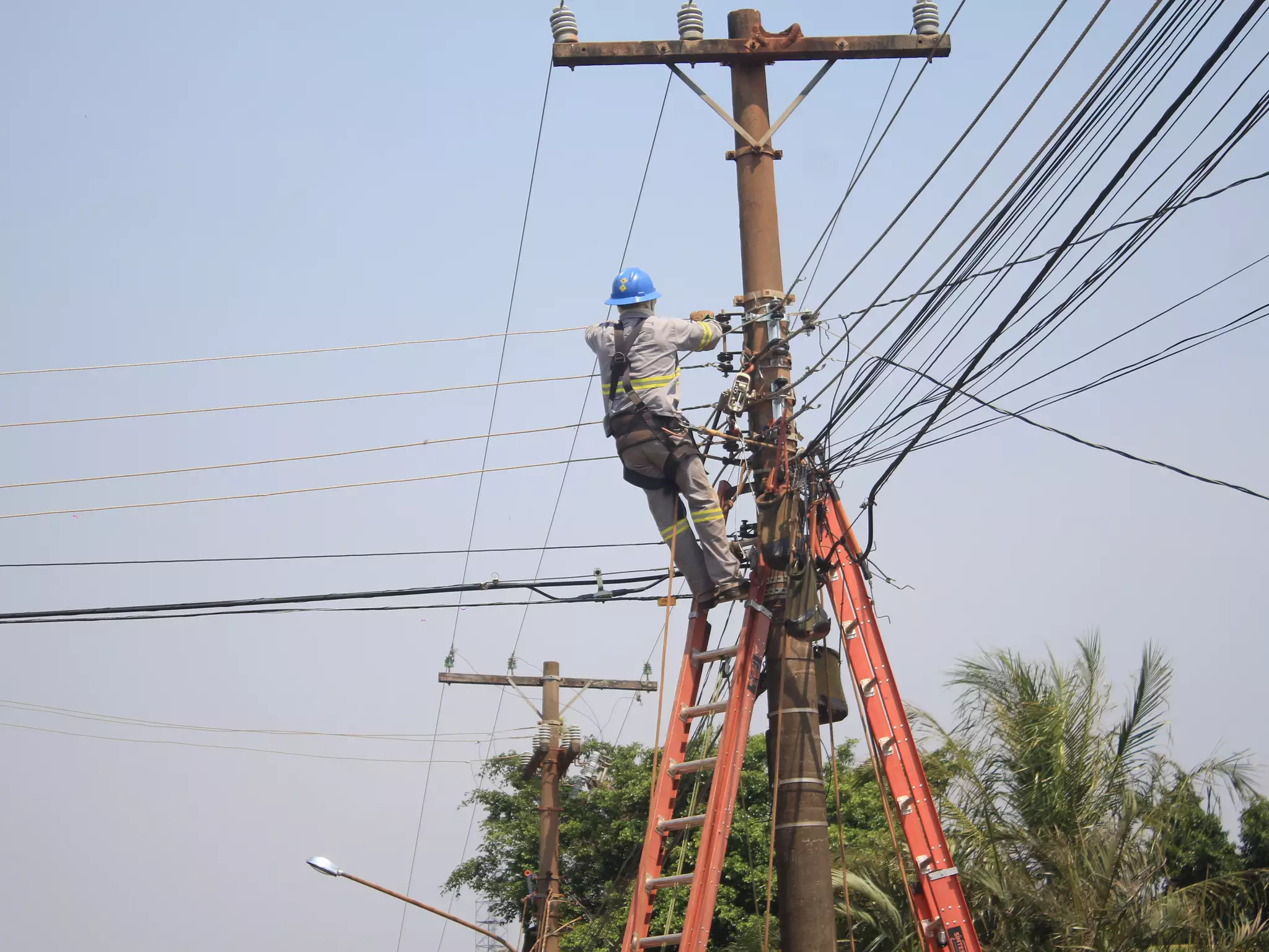 Energisa deixa família com idosos e criança sem energia 72 horas e terá que pagar R$ 10 mil