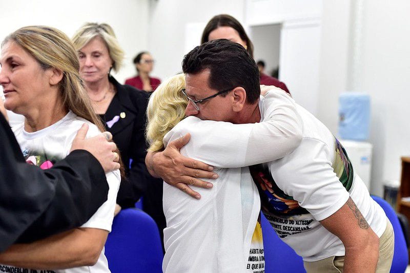 “Justiça foi feita”, diz viúvo após réu ser condenado a 225 anos por matar esposa e três filhas em MT