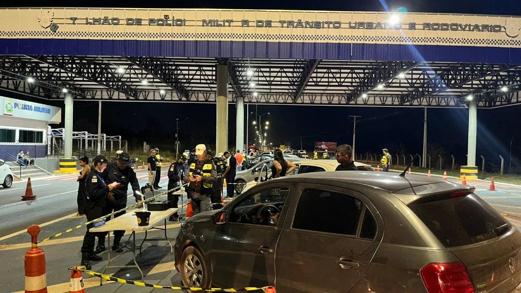 Lei Seca prende quatro condutores e remove 22 veículos na estrada de Chapada