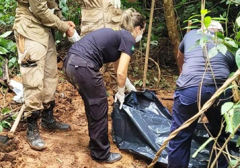 Politec identifica nove vítimas de dois cemitérios clandestinos de facção criminosa; seis aguardam