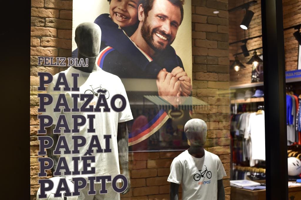 Procon orienta consumidores sobre cuidados com compra do presente do Dia dos Pais