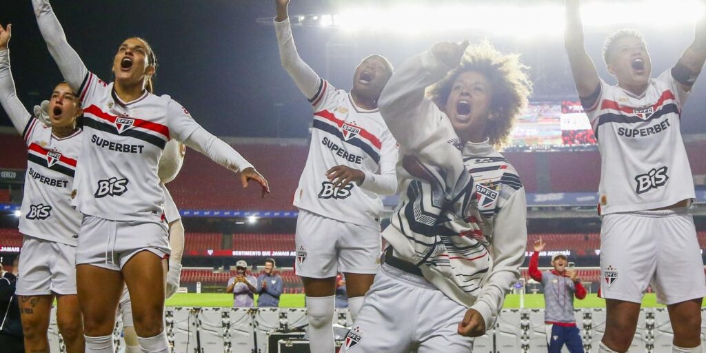 São Paulo bate Ferroviária e avança à semi do Brasileirão Feminino