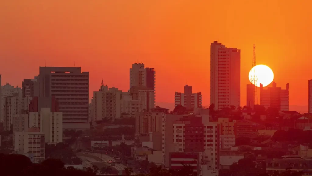 Tempo seco deve se intensificar esta semana e Cuiabá pode registrar temperatura de 40 graus