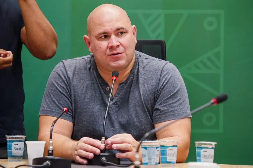 Abilio alerta para aproximação de adversários políticos e descarta aliança com MDB em 2026