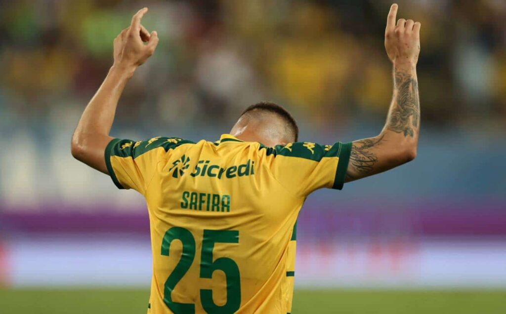 Alisson Safira marca duas vezes e garante empate do Cuiabá contra a Ferroviária