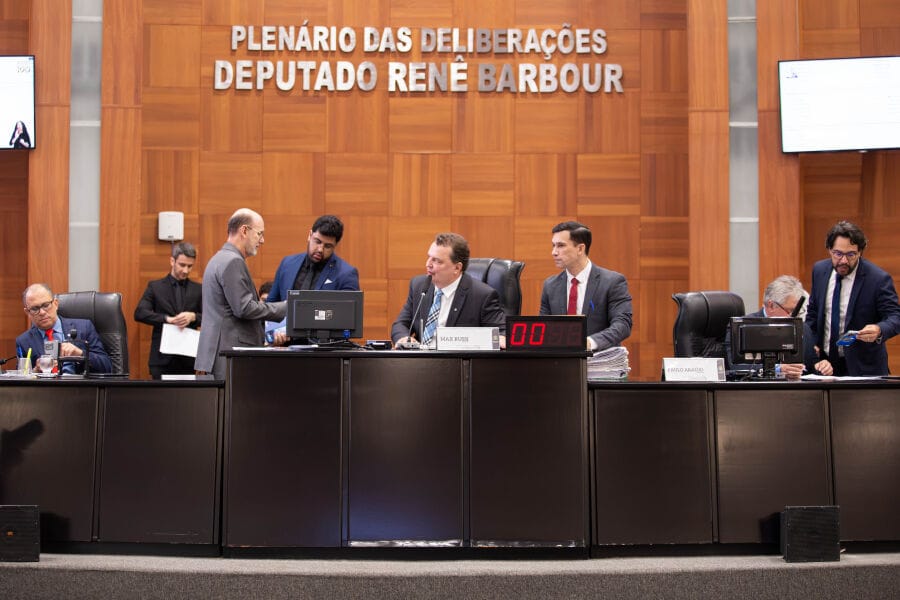 Assembleia repassa ao Tribunal de Justiça competência para definir valores de auxílios salariais em MT