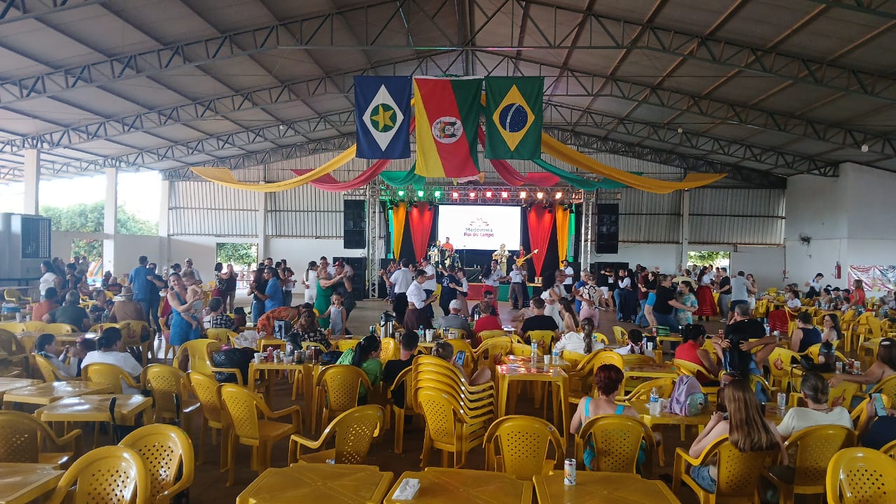 Itanhangá-MT: CTG Fogo de Chão promoveu 3º Boi no Rolete e celebra cultura gaúcha em Itanhangá (MT)