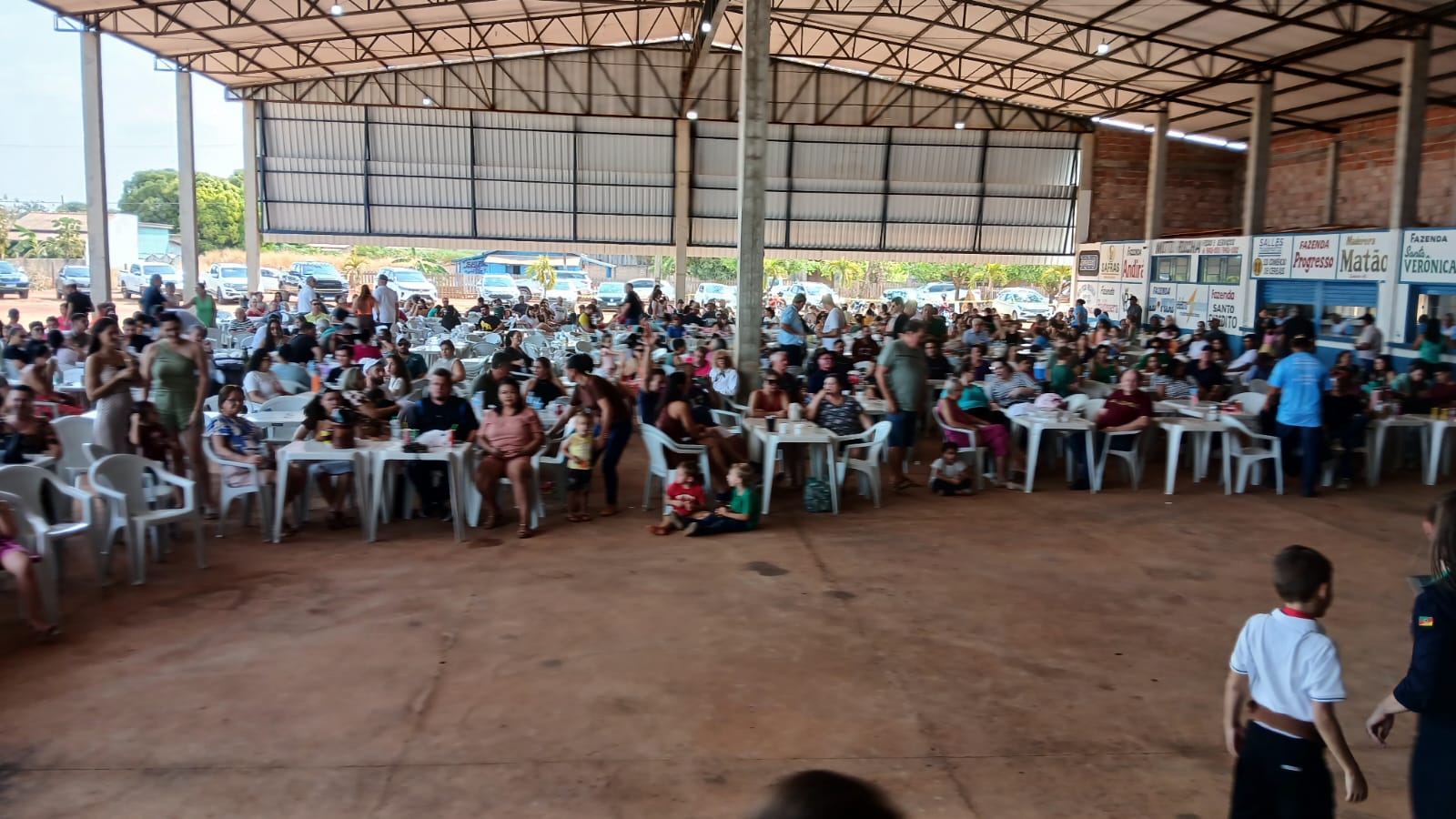 Itanhangá-MT: festa da comunidade de Nossa Senhora de Aparecida em Simione-MT, movimentou o município de Itanhangá-MT, neste domingo dia (14-09)