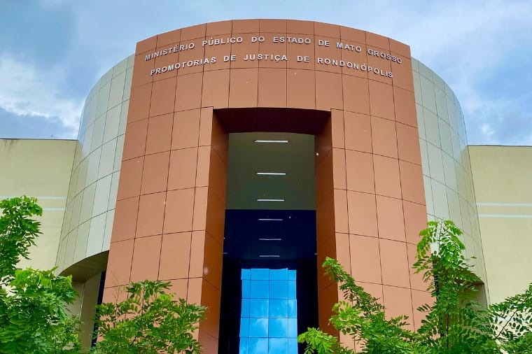 Criminoso é condenado por atirar nas costas da ex-mulher; vítima ficou com sequelas