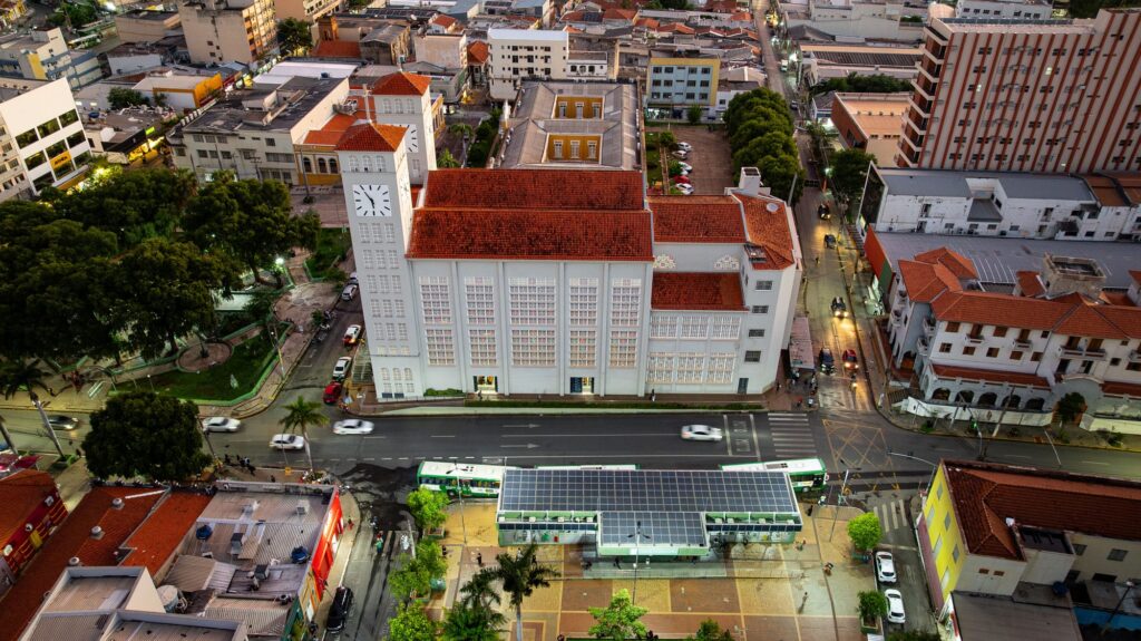 Cuiabá terá desfile na avenida Getúlio Vargas e comércio aberto no domingo; veja programação