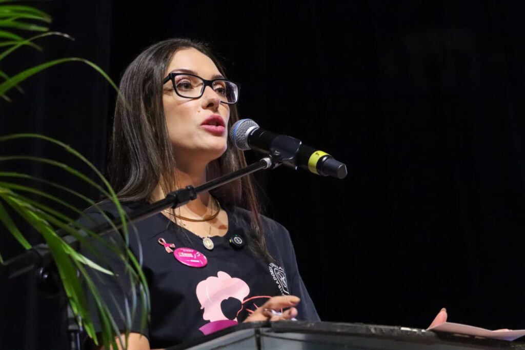 Deputada defende combate à violência política de gênero como ação de Estado