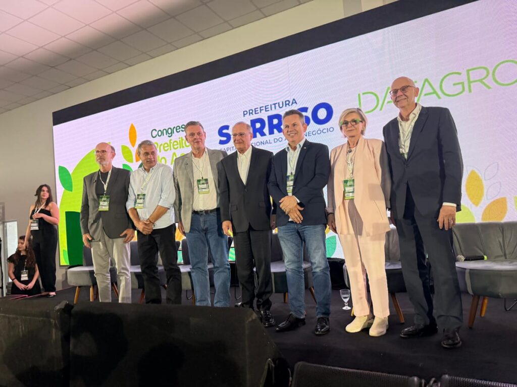 Em Sorriso, Margareth Buzetti exalta força do agro e pede união para superar gargalos