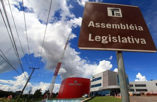 Ex-deputado é condenado a devolver R$ 1,2 milhão por desvios na Assembleia Legislativa de MT