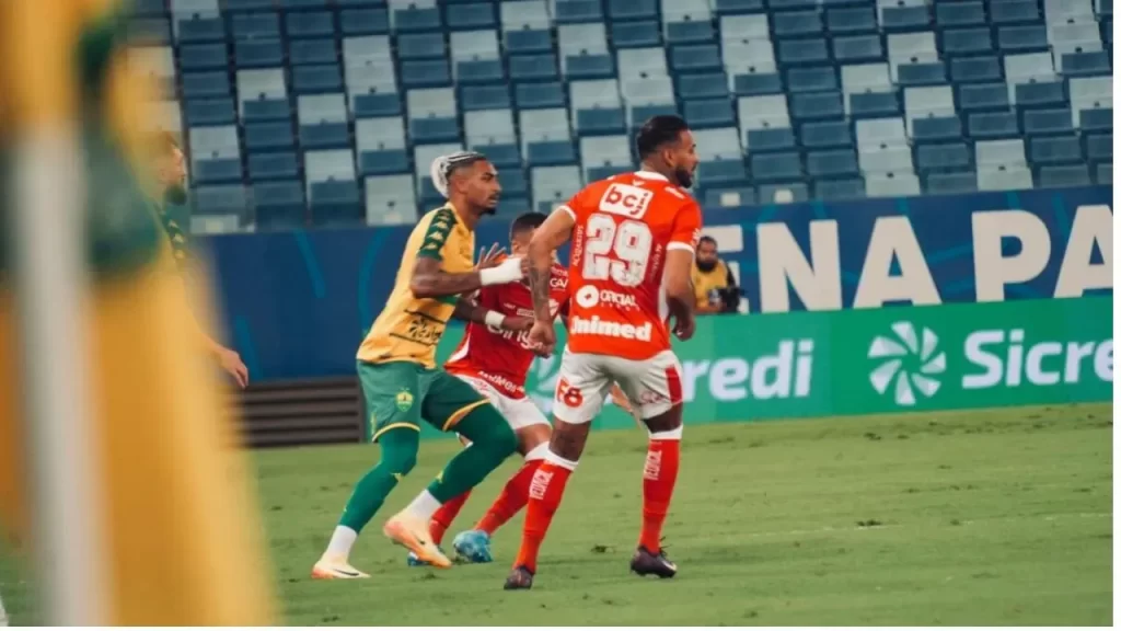 Fora de casa, Cuiabá enfrenta o Vila Nova de olho do G4 do Campeonato Brasileiro da Série B
