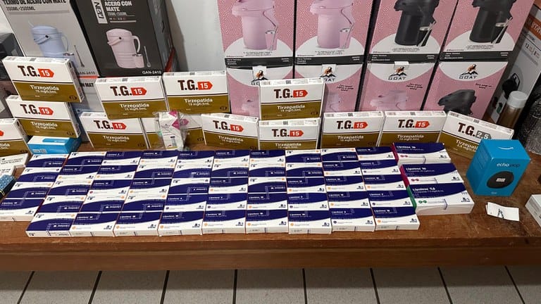 Homem é preso pela Polícia Federal por contrabando de emagrecedores e anabolizantes