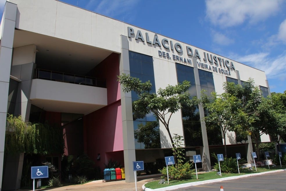 Justiça mantém apreensão de bens de servidora e de agropecuarista por desvio de R$ 21 milhões do TJ