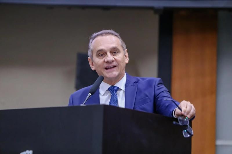 Lei suspende incentivos fiscais à Azul Linhas Aéreas após cancelamento de voos