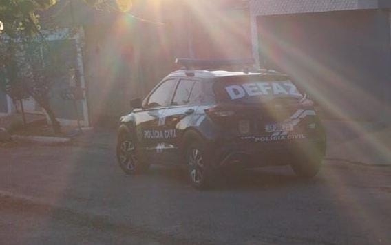 Operação mira quadrilhas por golpes contra figuras públicas e cumpre mandados em Cuiabá e VG