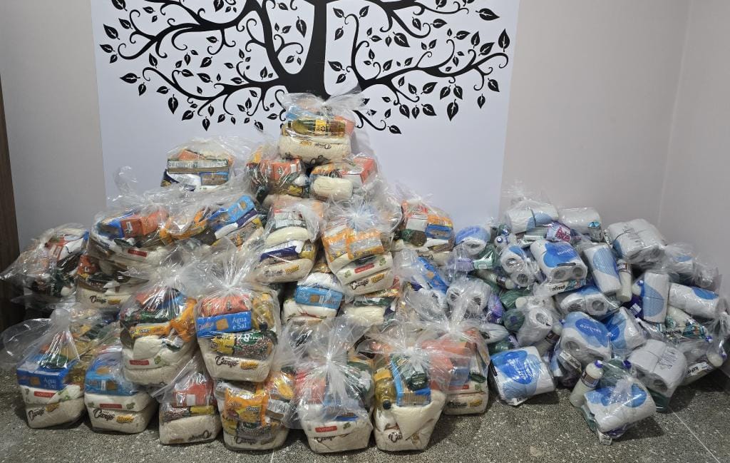 PC apreende 92 cestas básicas que seriam distribuídas por facção para 'aliciar' moradores