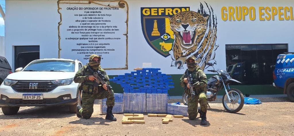 Policiais apreendem mais de 200 kg de cocaína avaliados em R$ 5 milhões e prendem traficantes