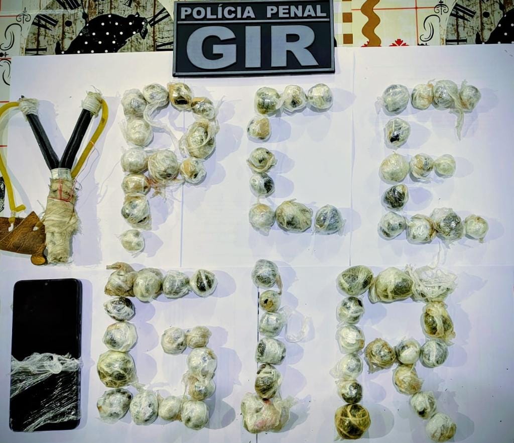 Policiais penais impedem entrada de drogas e celular em raio da Penitenciária Central