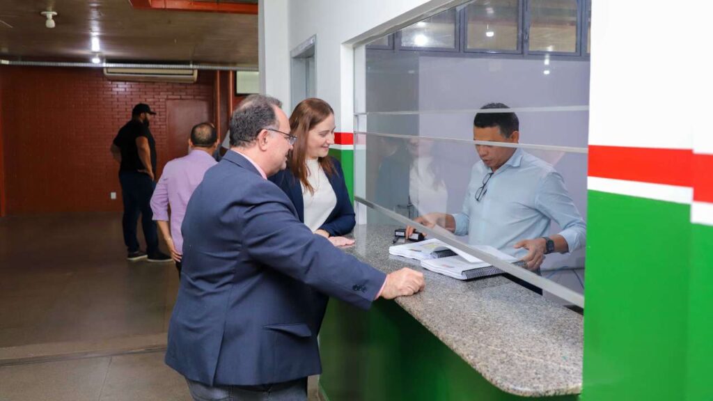 Prefeitura de Várzea Grande protocola LOA 2026 de R$ 2 bilhões na Câmara Municipal