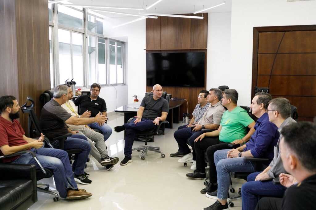 Prefeitura lança feira na Rua 13 de Junho para incentivar comércio e revitalizar o centro de Cuiabá