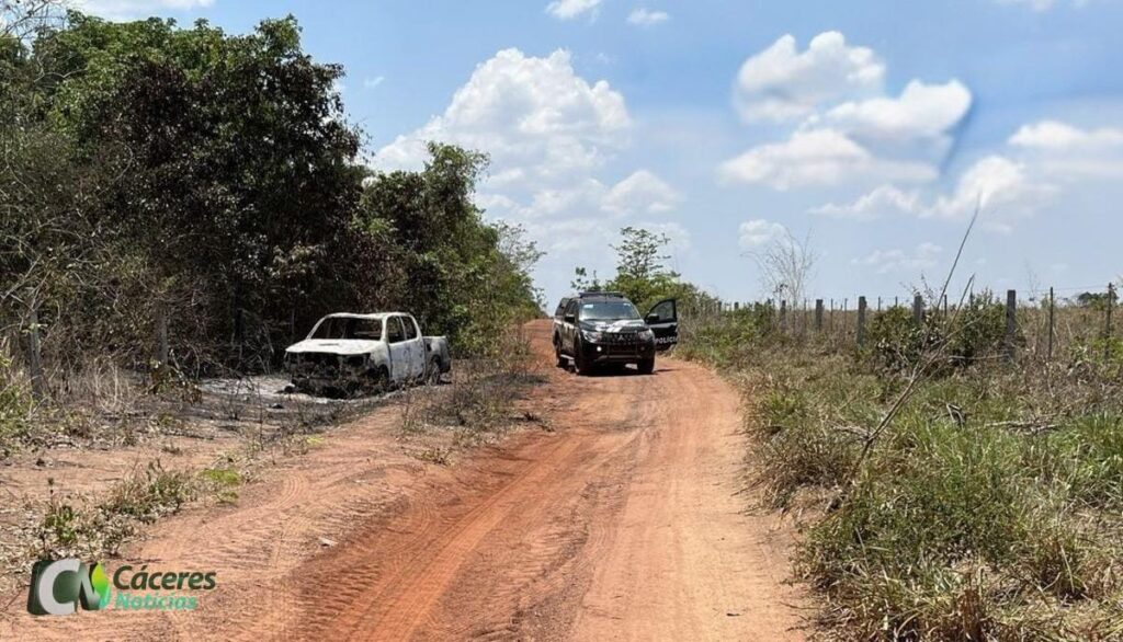 Três corpos carbonizados são encontrados em caminhonete próxima à fronteira com a Bolívia