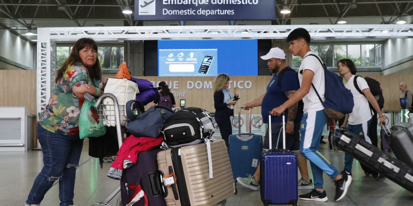 Galeão deve chegar a 30 milhões de passageiros em 3 anos, diz ministro