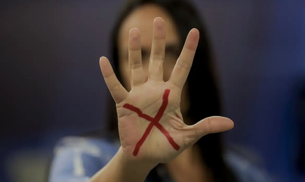 VIOLÊNCIA: Operação prende 12 mil pessoas por violência doméstica