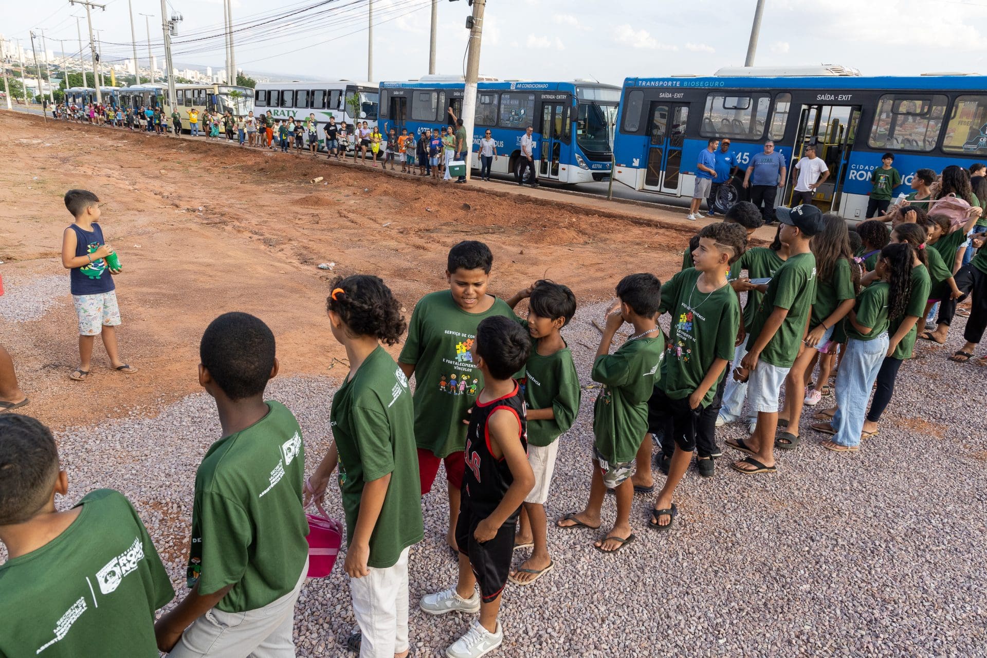 RONDONOPOLIS: Tarde Mágica: Para 400 crianças de Rondonópolis, o circo se torna portal para um mundo de sonhos e sorrisos