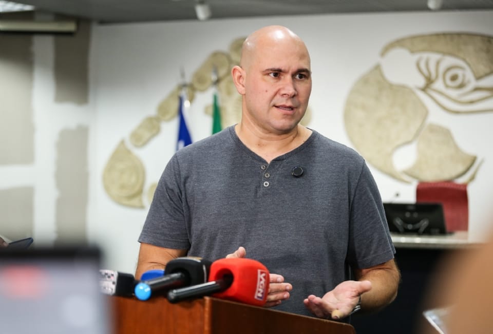 Abilio acusa Defensoria e movimento LGBTQIA+ de perseguição por lei que veta atletas trans