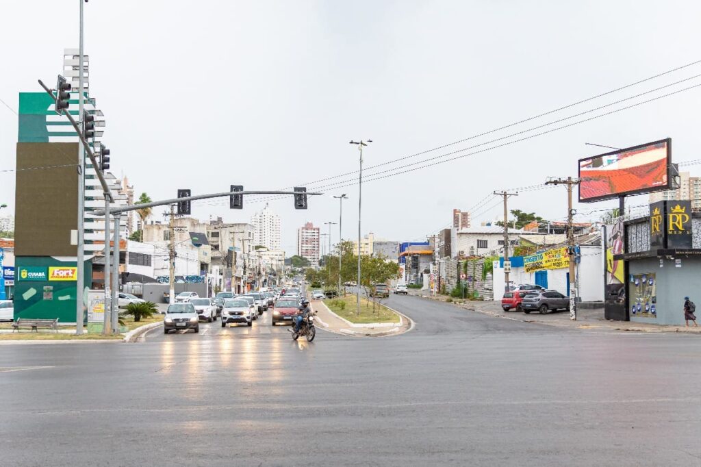 Av. da Prainha fluirá com meia pista no final de semana