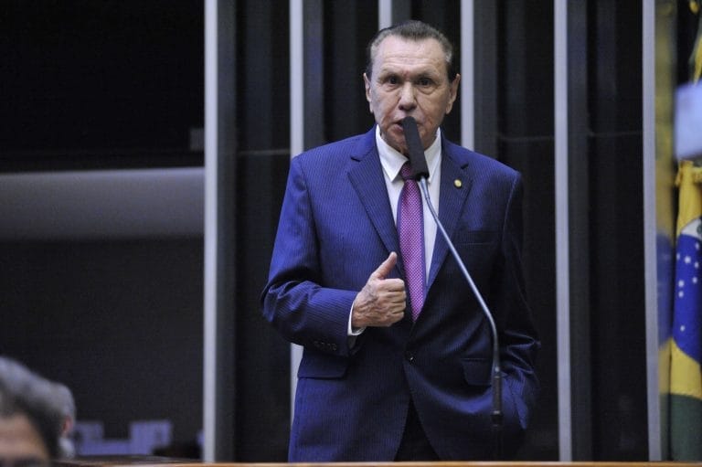 Bezerra pede ao STF pagamento retroativo de pensão reajustada após deixar mandato de deputado