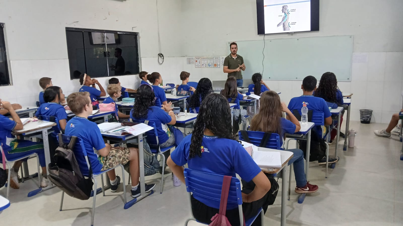 Itanhangá-MT: Fisioterapeuta promove palestra sobre educação postural em escola de Itanhangá