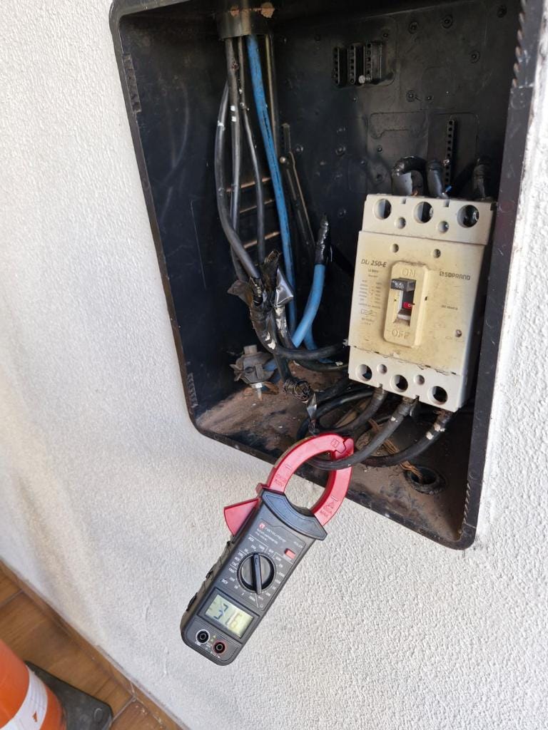 Comerciante é presa em flagrante por ligação direta de energia elétrica em MT