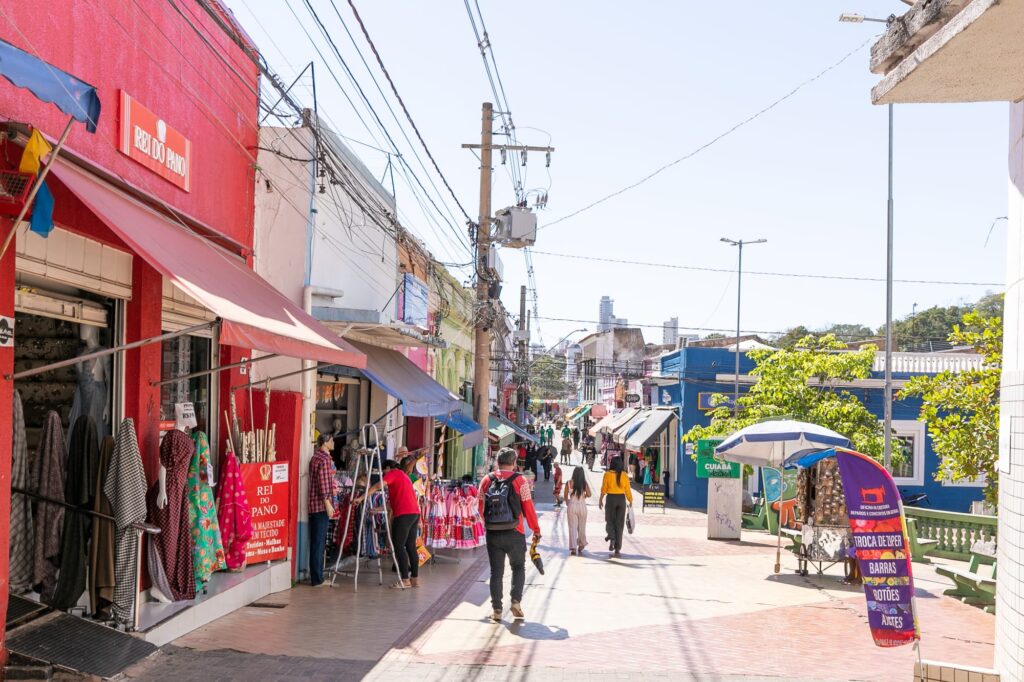 Comércio deve abrir nos feridados do dia 15 e 20 de novembro em Cuiabá e VG