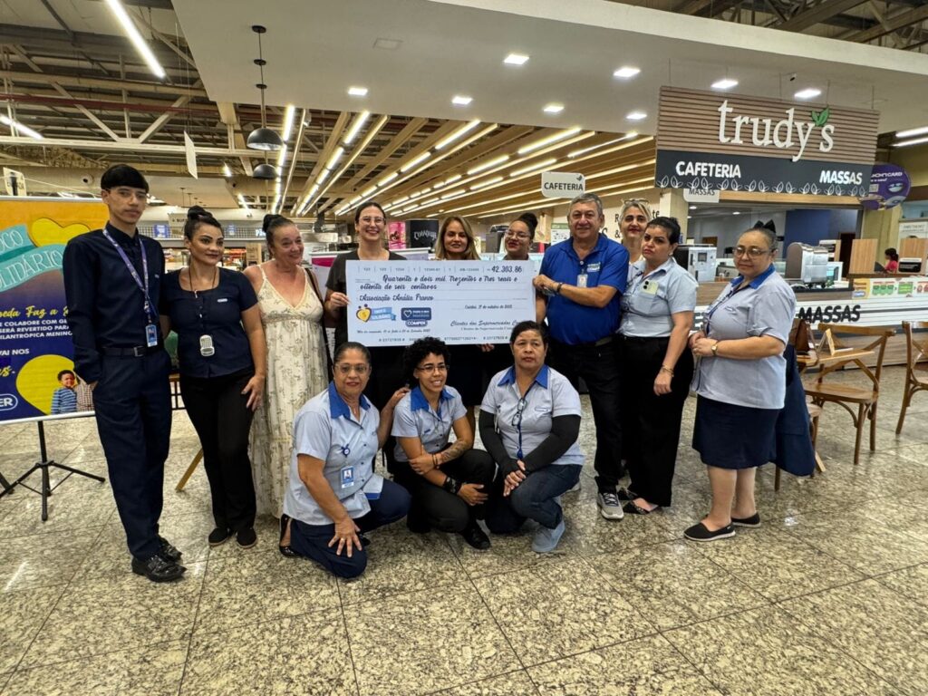 Comper entrega mais de R$ 42 mil no Troco Solidário do último trimestre