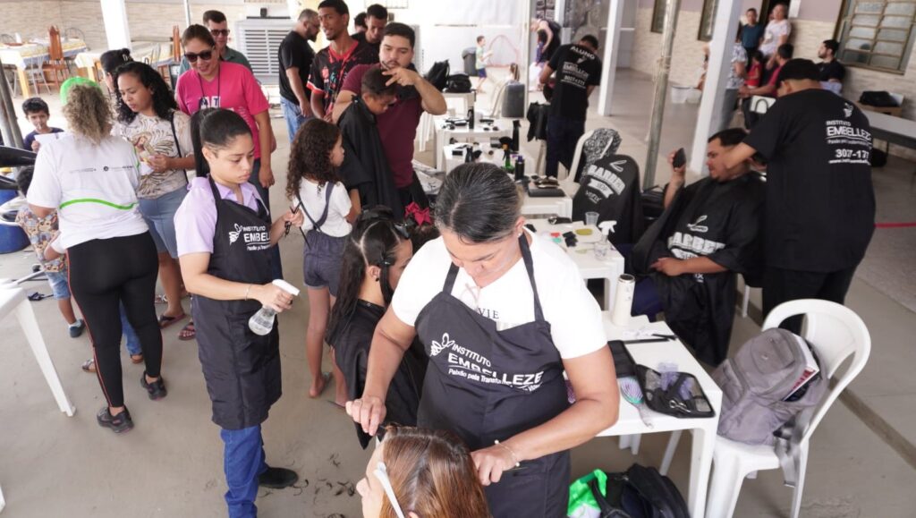 Dia de Cooperar da Unimed Cuiabá realiza mais de mil atendimentos no bairro Três Barras