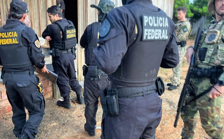 Dona de cabaré que trocava sexo por ouro extraído de terra indígena em MT é alvo de operação da PF